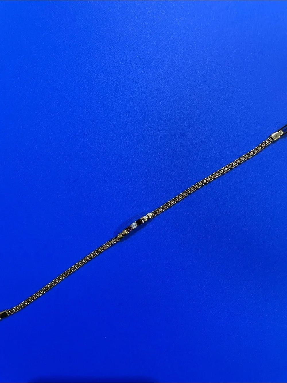 Elegant Gold-Tone Chain Bracelet with Bead Accent